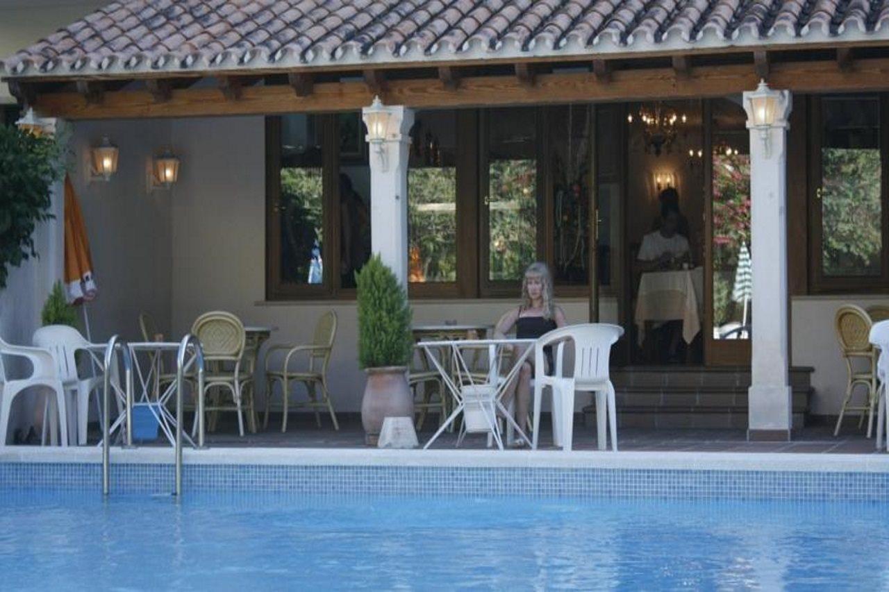 Hotel Gaya Peguera Esterno foto