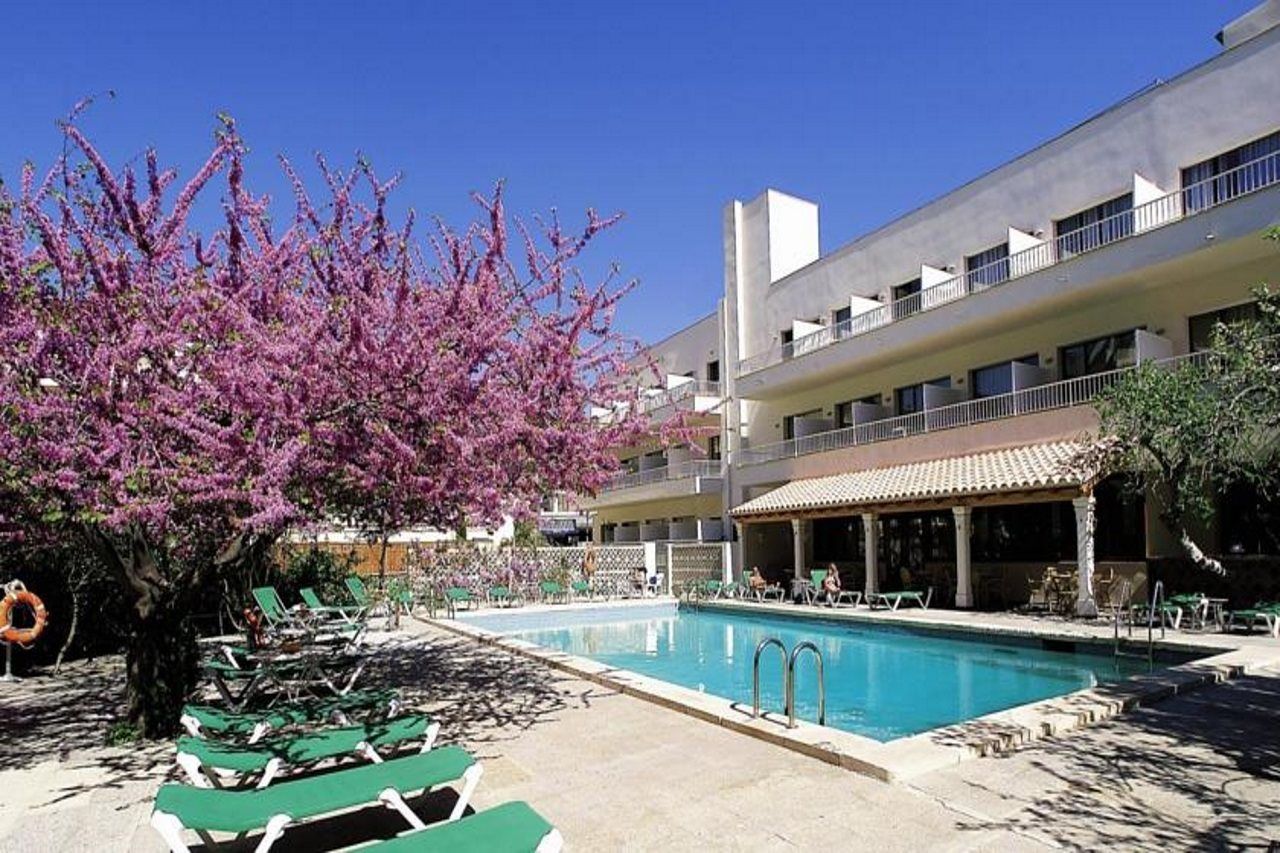 Hotel Gaya Peguera Esterno foto